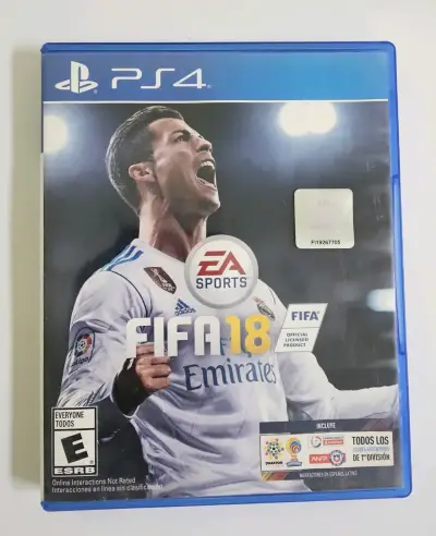 Juego FIFA 18 para PS4 en buen estado - miniatura 1