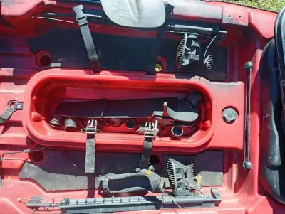 Kayak de pesca rojo con remo incluido - miniatura 2