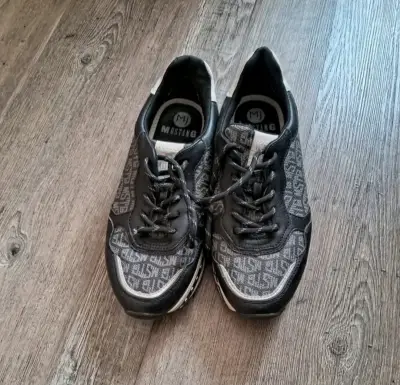 Zapatillas deportivas Mustang negras para hombre - miniatura 1