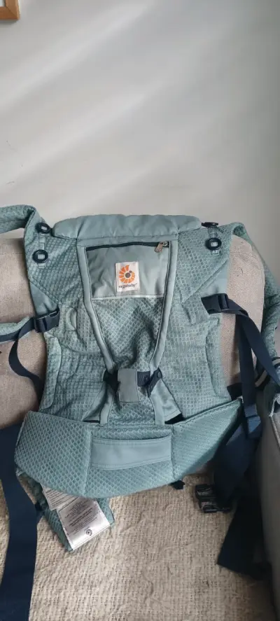 Mochila portabebé Ergobaby celeste - miniatura 1
