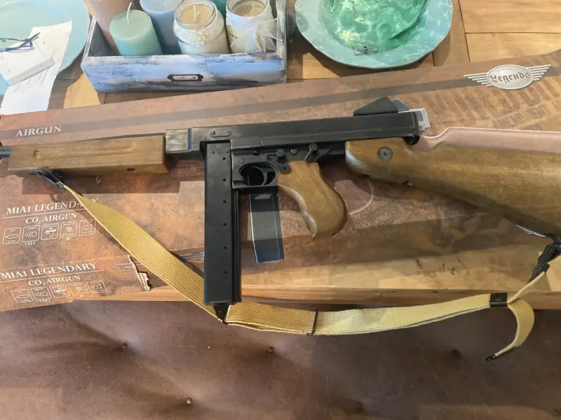 Réplica de subfusil de aire Legends M1A1