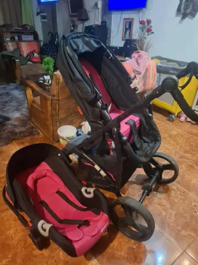 Coche de bebé con silla de auto Bebesit rosa - miniatura 1