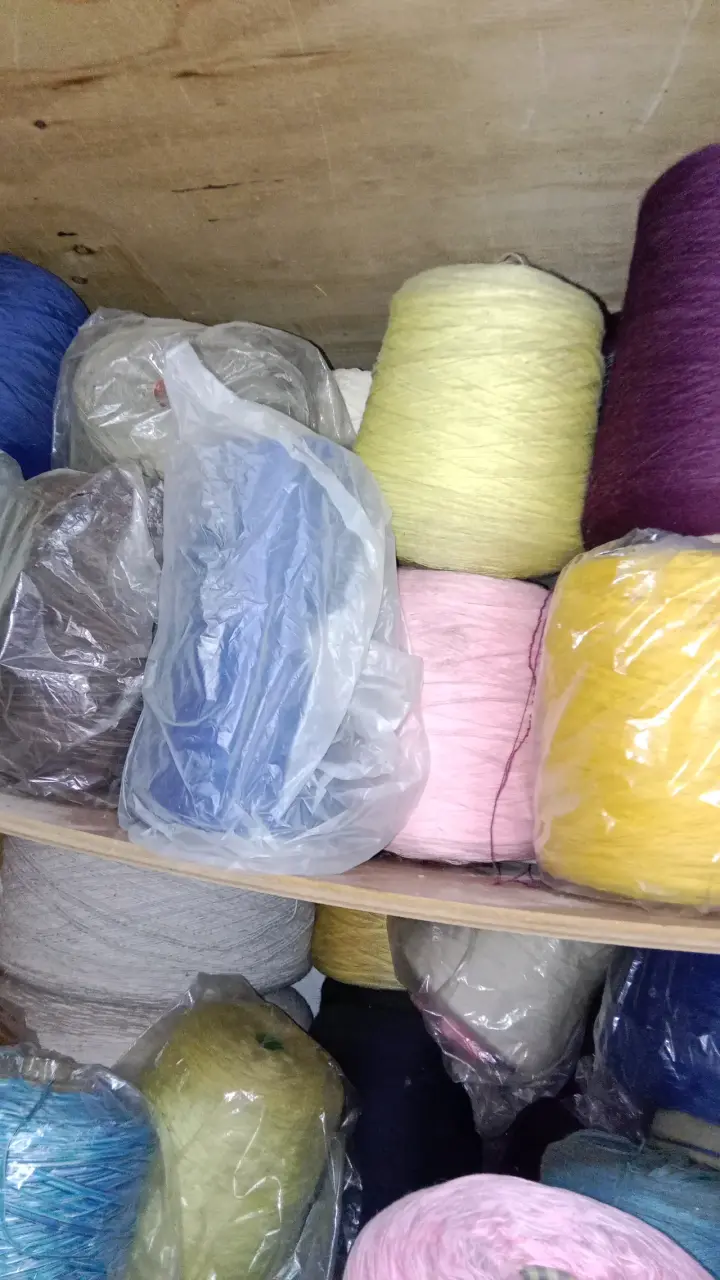 Hilos variedad de colores - 6