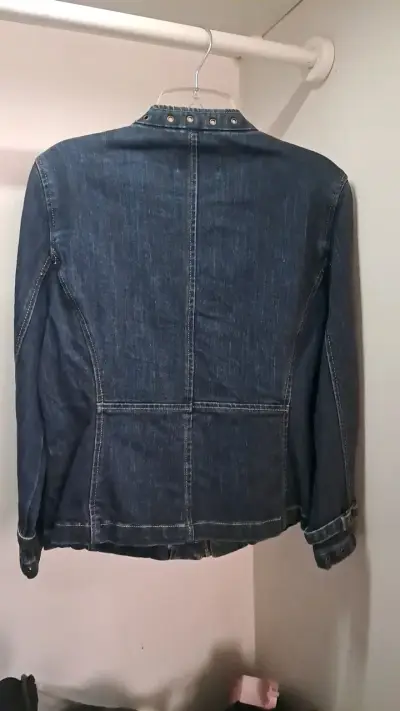 Chaqueta de mezclilla azul con cierre - miniatura 2