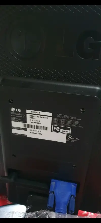 Monitor LG de 22 pulgadas  + cpu Lenovo - miniatura 4