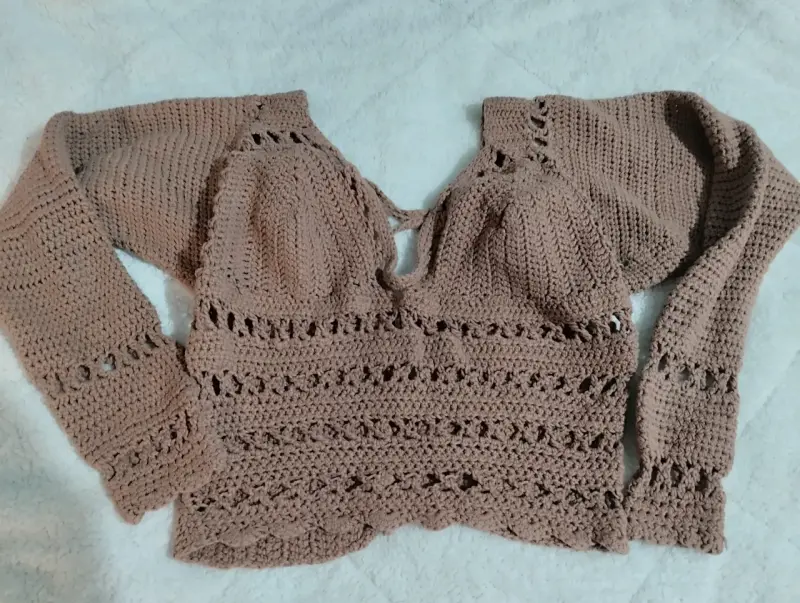 Top tejido a crochet color beige