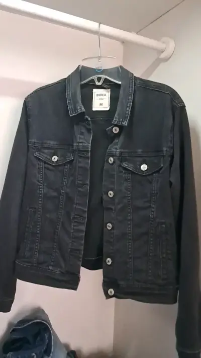 Chaqueta de mezclilla negra para mujer talla M - miniatura 1