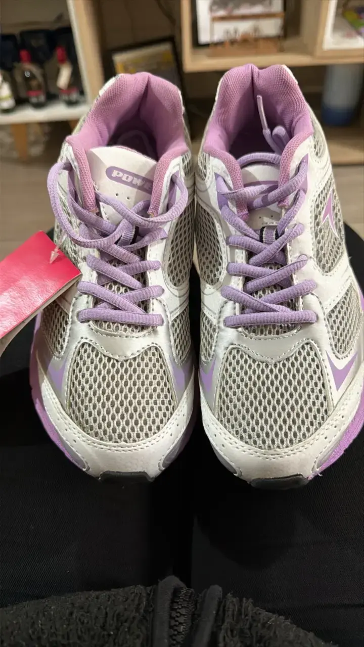 Zapatillas deportivas Pow blancas y lilas para muj