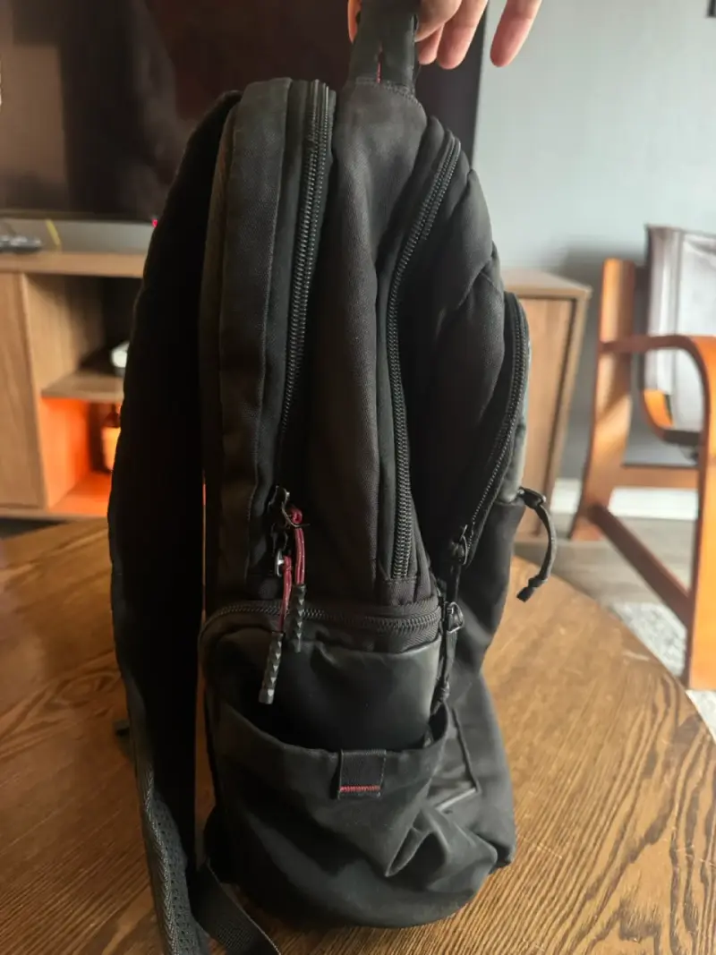 Mochila negra Head con múltiples compartimentos - 2