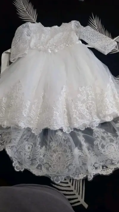 Vestido de bautizo blanco con encaje - miniatura 1