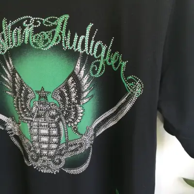 Polera Christian Audigier negra con diseño gráfico - miniatura 2
