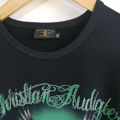 Polera Christian Audigier negra con diseño gráfico - miniatura 3