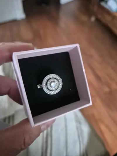 Anillo de plata vintage con circonitas brillante - miniatura 1