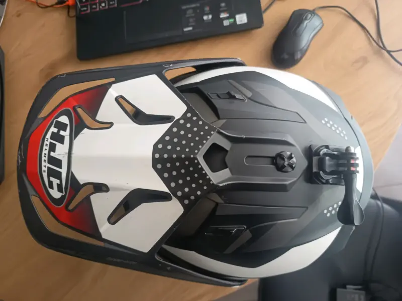 Casco de moto con soporte para cámara - 3