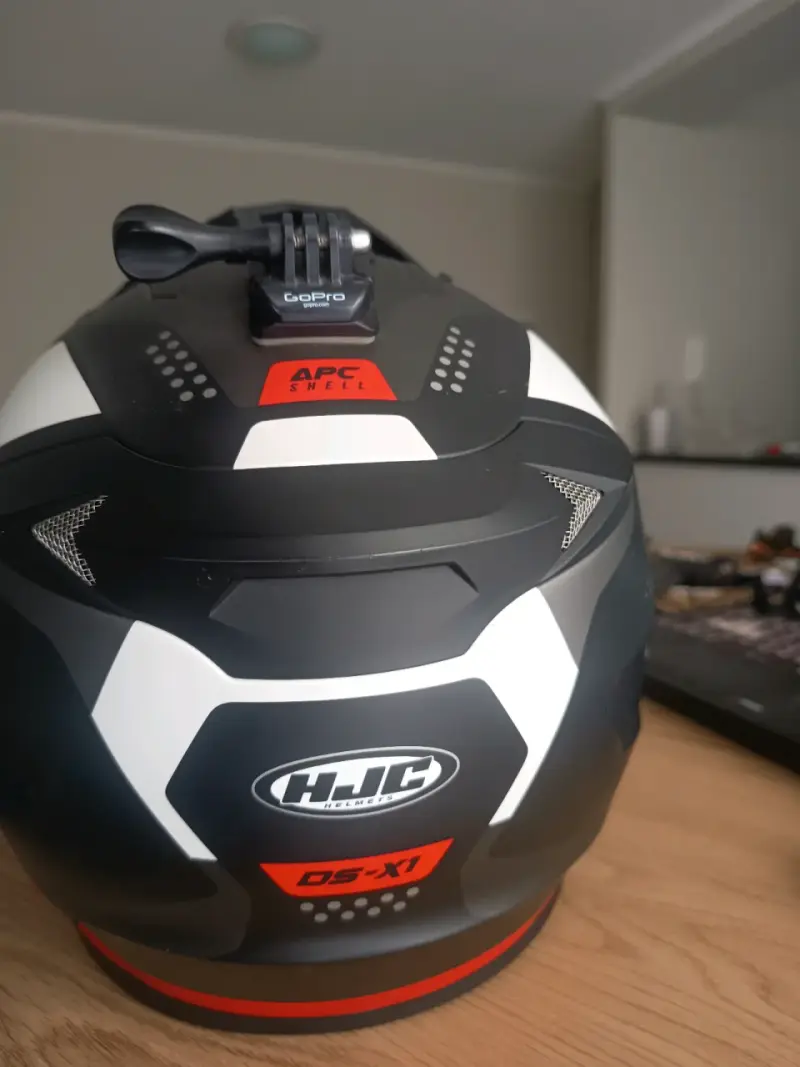 Casco de moto con soporte para cámara - 5