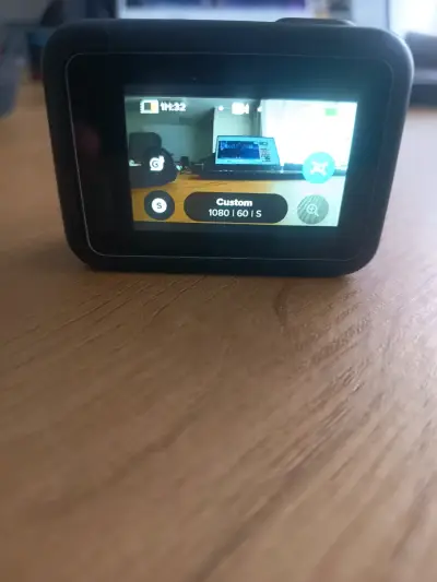 Cámara  GoPro 8 con soporte - miniatura 3