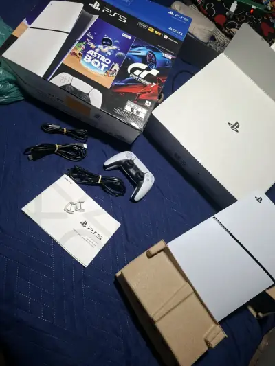 Consola PlayStation 5 con juegos incluidos - miniatura 1