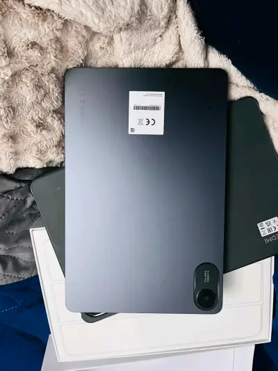 Funda magnética para tablet color gris - miniatura 4
