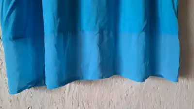 Vestido celeste de mujer en buen estado - miniatura 3