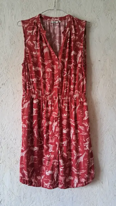 Vestido corto rojo con estampado de animales - miniatura 1