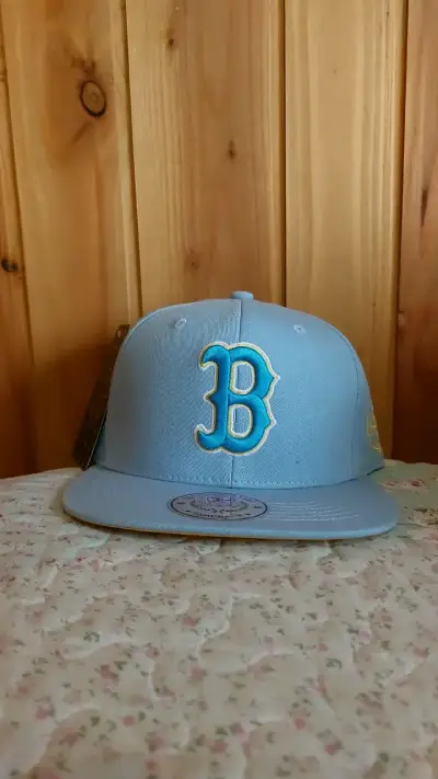 Gorra azul con logo bordado - miniatura 1