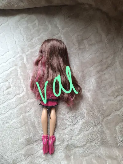 Muñeca ever after high - miniatura 2