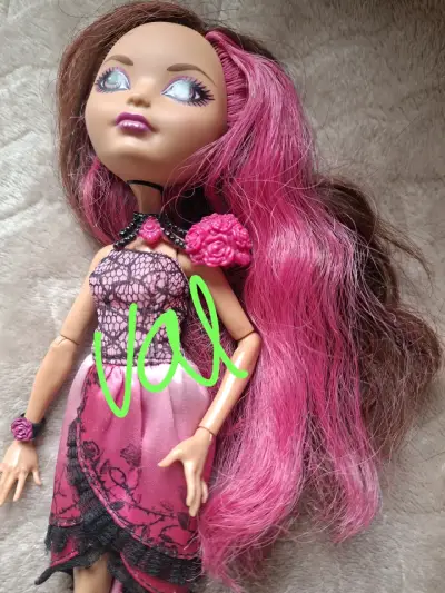 Muñeca ever after high - miniatura 3