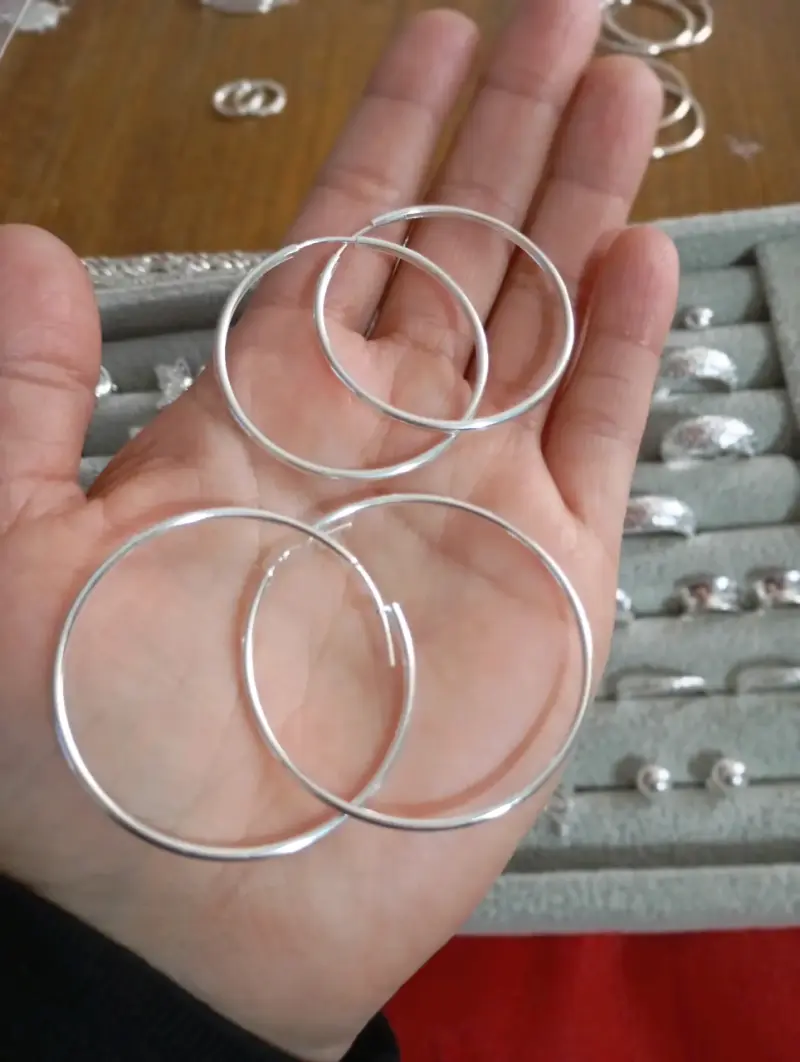 Collares de plata con dijes variados - 2