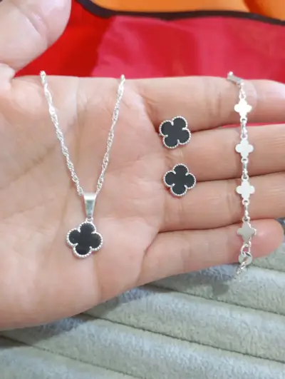 Collares de plata con dijes variados - miniatura 4