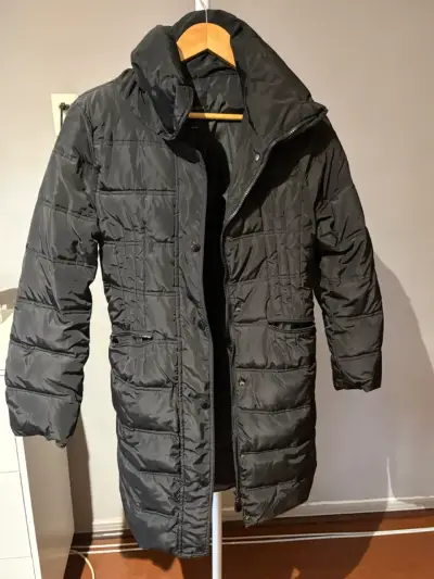 Chaqueta negra - miniatura 1