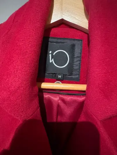Abrigo rojo  talla 36 - miniatura 3