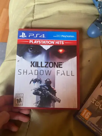 Juego de ps4 - miniatura 1