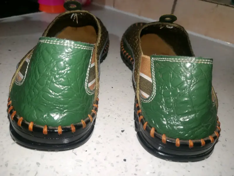 Zapatos mocasines verdes de cuero para hombre - 1