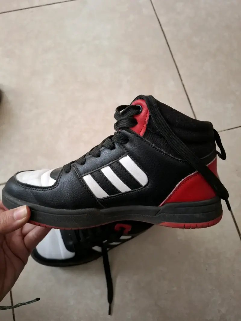 Zapatillas deportivas hombre talla 34