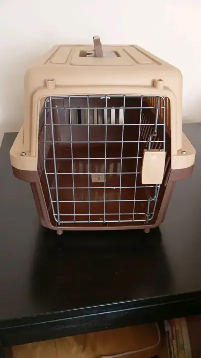Transportadora para mascotas mediana beige y marrón - miniatura 2