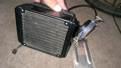 Radiador de refrigeración líquida para PC - miniatura 1