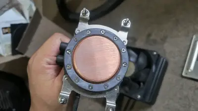 Radiador de refrigeración líquida para PC - miniatura 2