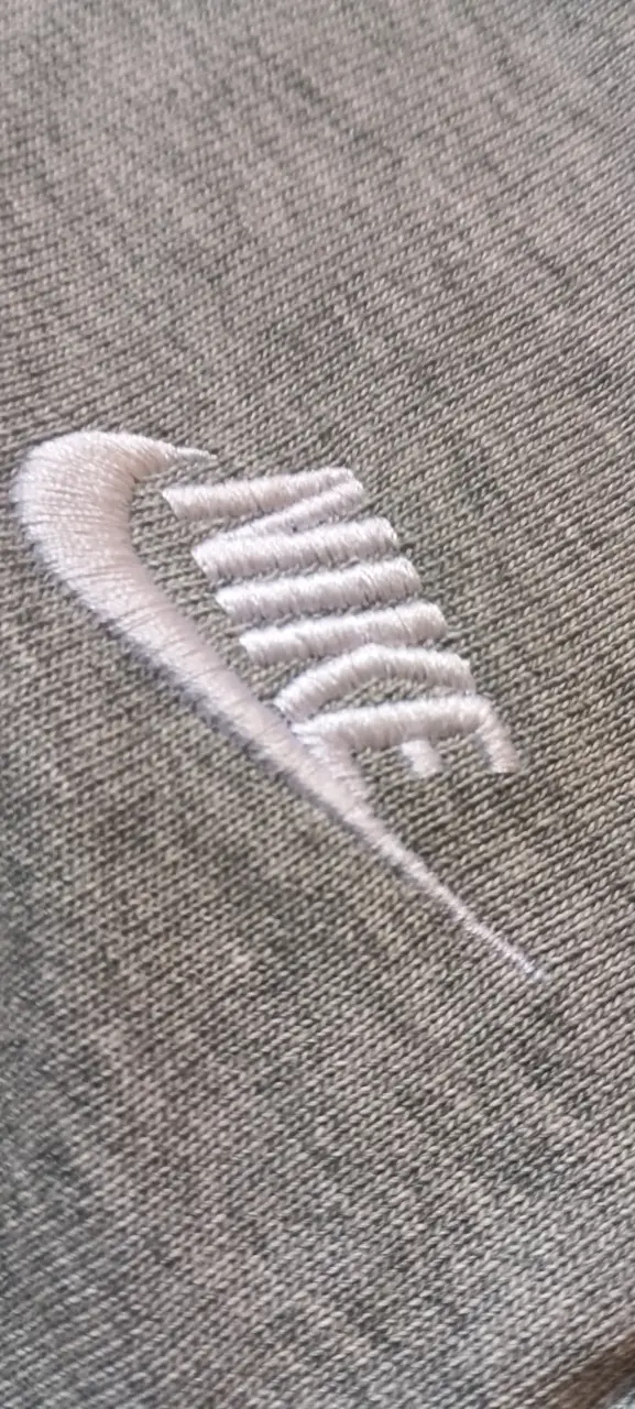 Pantalones deportivos grises Nike para hombre - 3