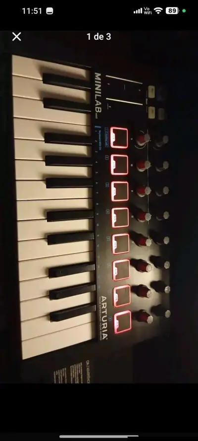 Controlador MIDI Arturia MiniLab MKII compacto - miniatura 1