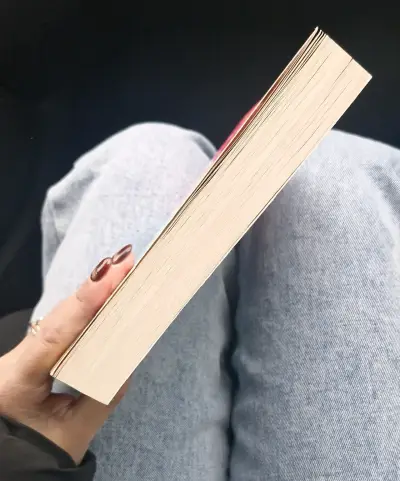 Libro 'Beach Read' de Emily Henry - miniatura 5