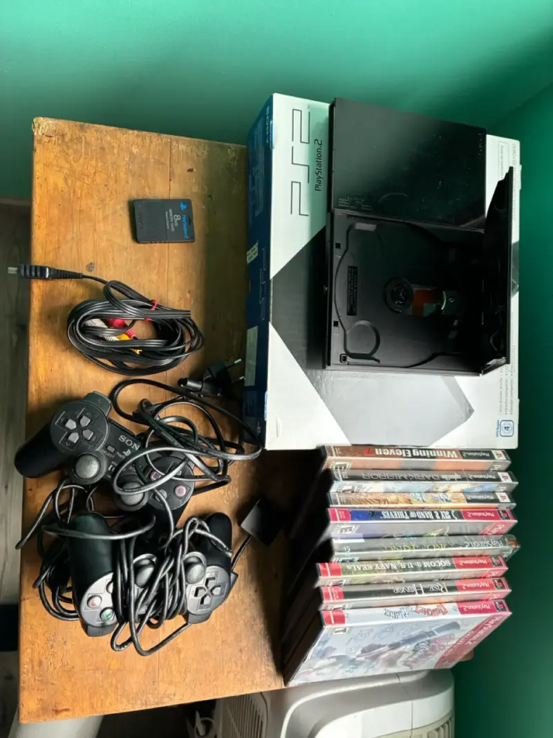 PlayStation 2 con Juegos y Accesorios - 4