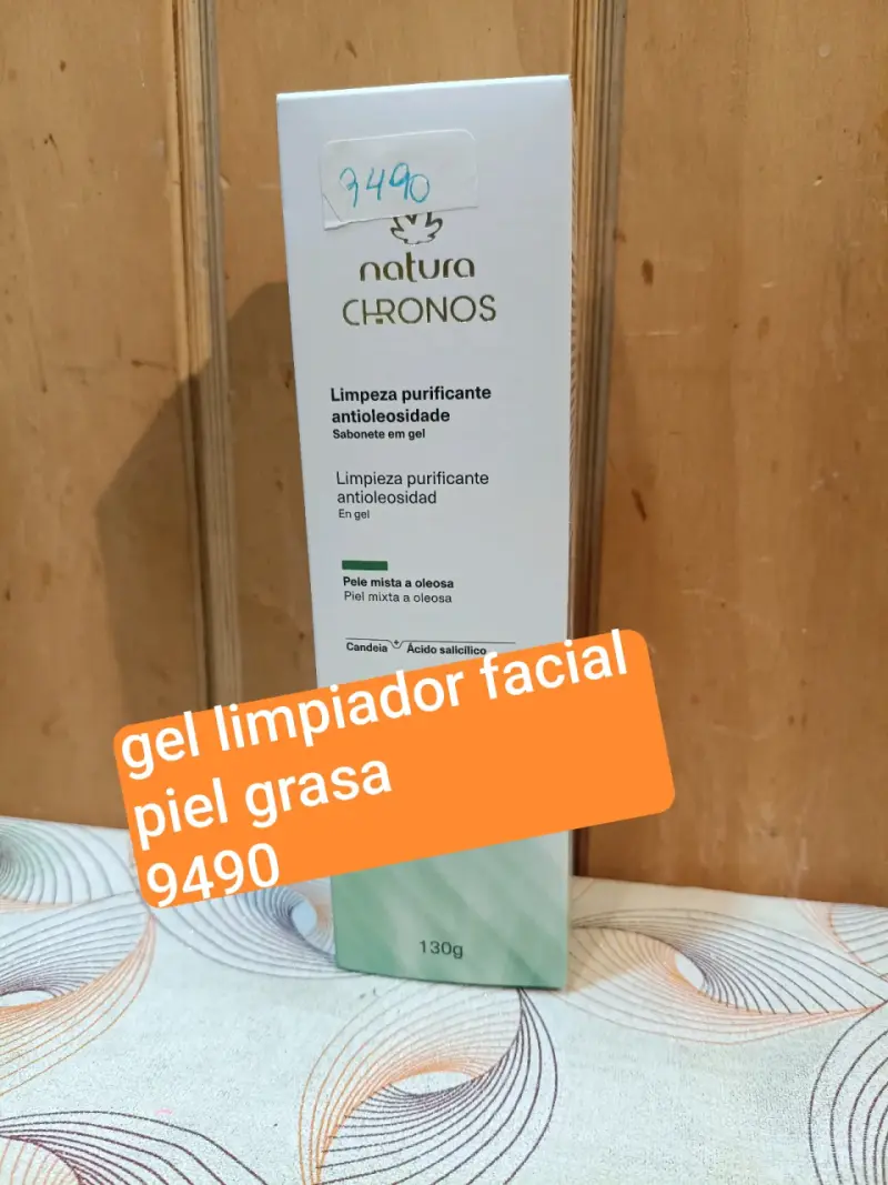 Gel limpiador facial Natura Chronos para piel grasa