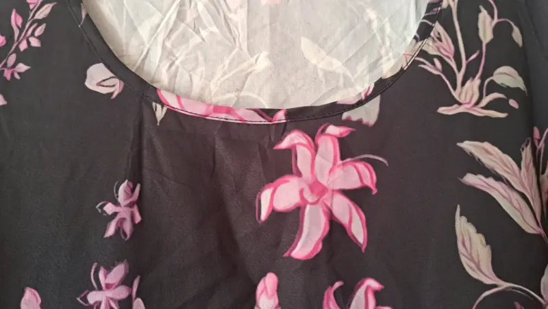 Vestido floral negro y rosa Miss Look - 2