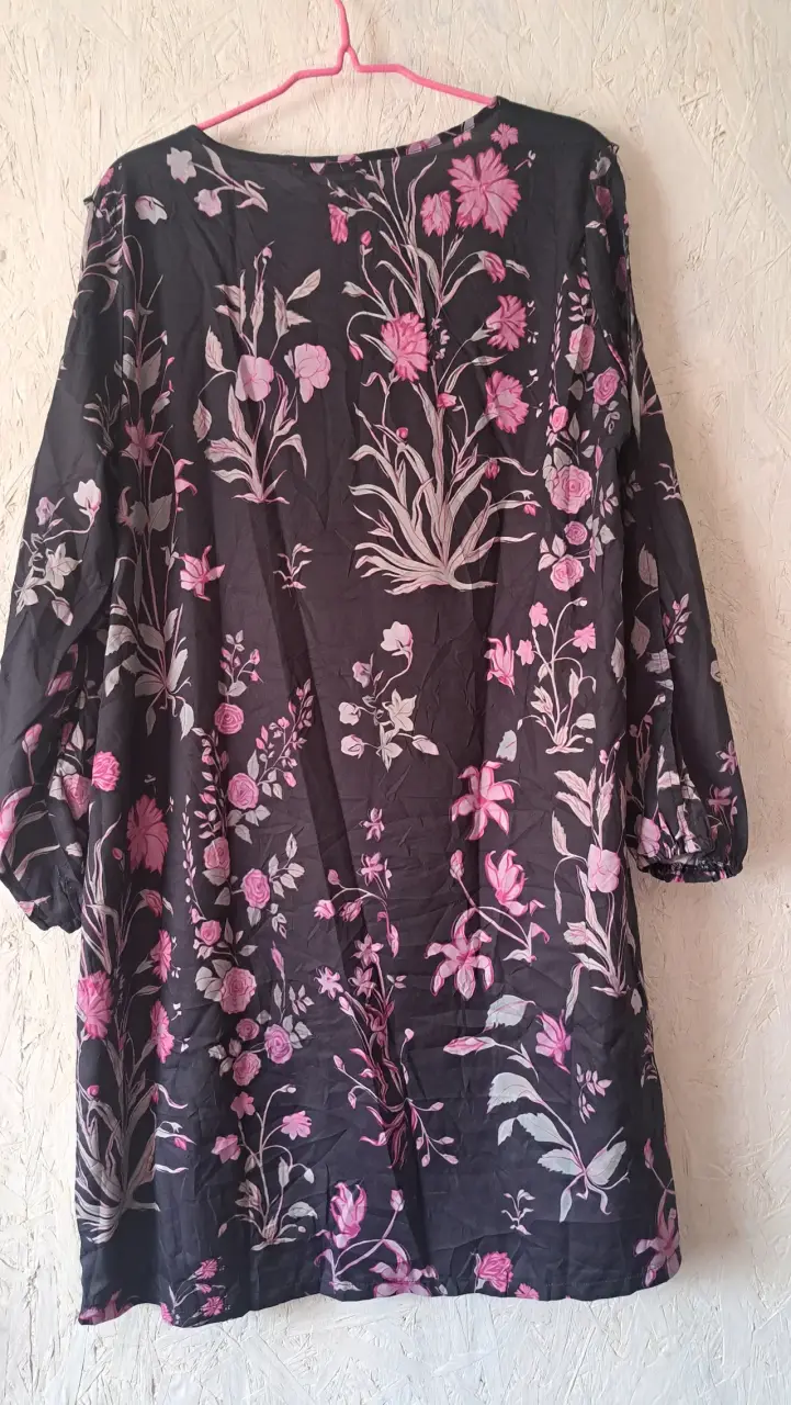 Vestido floral negro y rosa Miss Look - 6