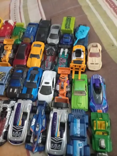 Colección de autos Hot Whells. - miniatura 2