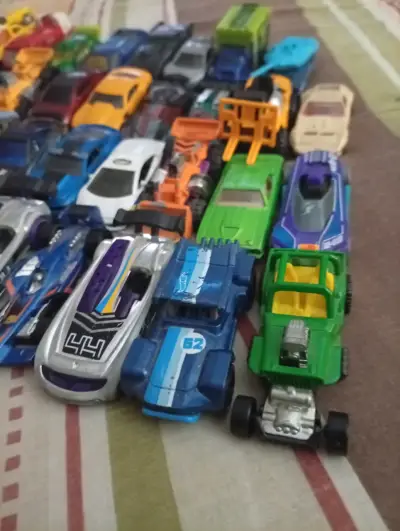 Colección de autos Hot Whells. - miniatura 3