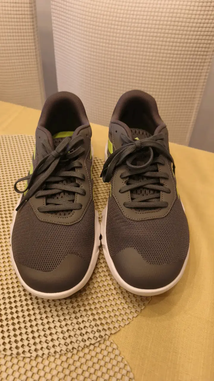 Zapatillas deportivas training Adidas gris y verde - 2