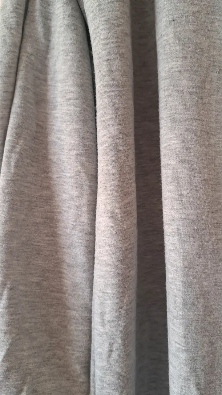 Vestido sudadera gris con capucha - 3