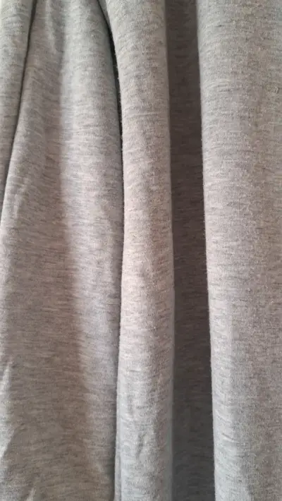 Vestido sudadera gris con capucha - miniatura 3