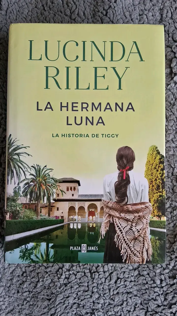 Libro 'La Hermana Luna' de Lucinda Riley - 1